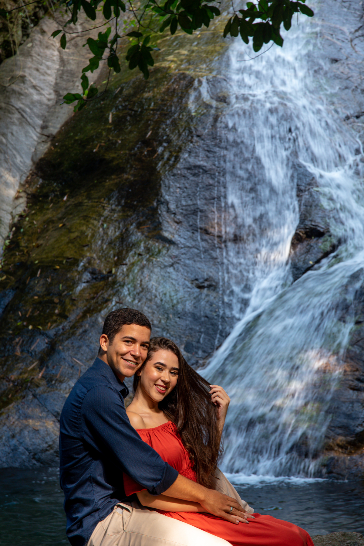 ensaio de casal na Cachoeira da Janjana em Nova Iguaçu