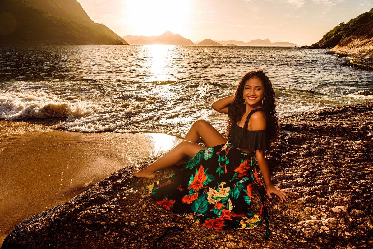 ensaio de 15 anos na praia nascer do sol