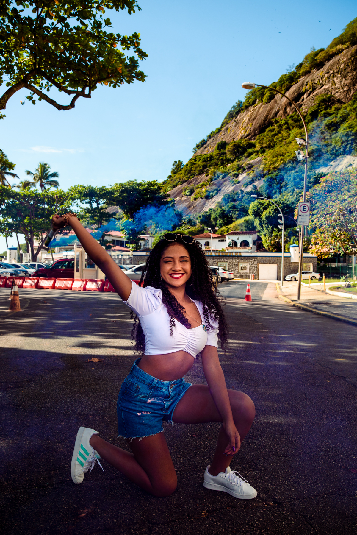 ensaio de debutante com fumaça colorida