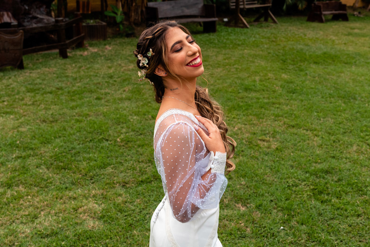 noiva com batom vermelho