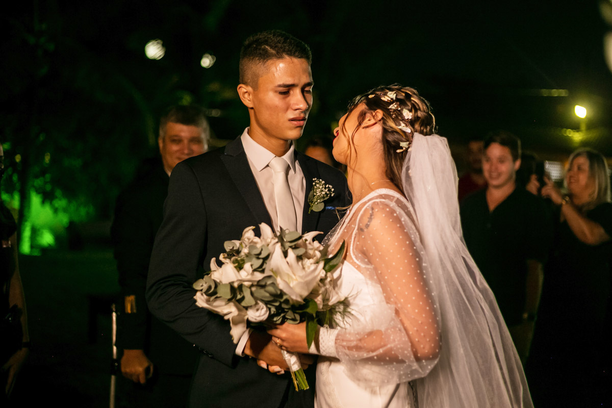 casal se olhando apaixonado