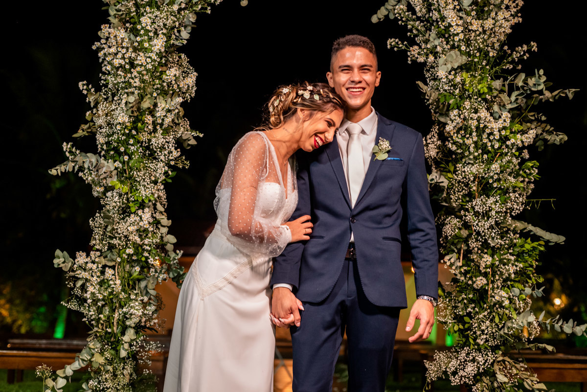 felicidade e amor entre um casal