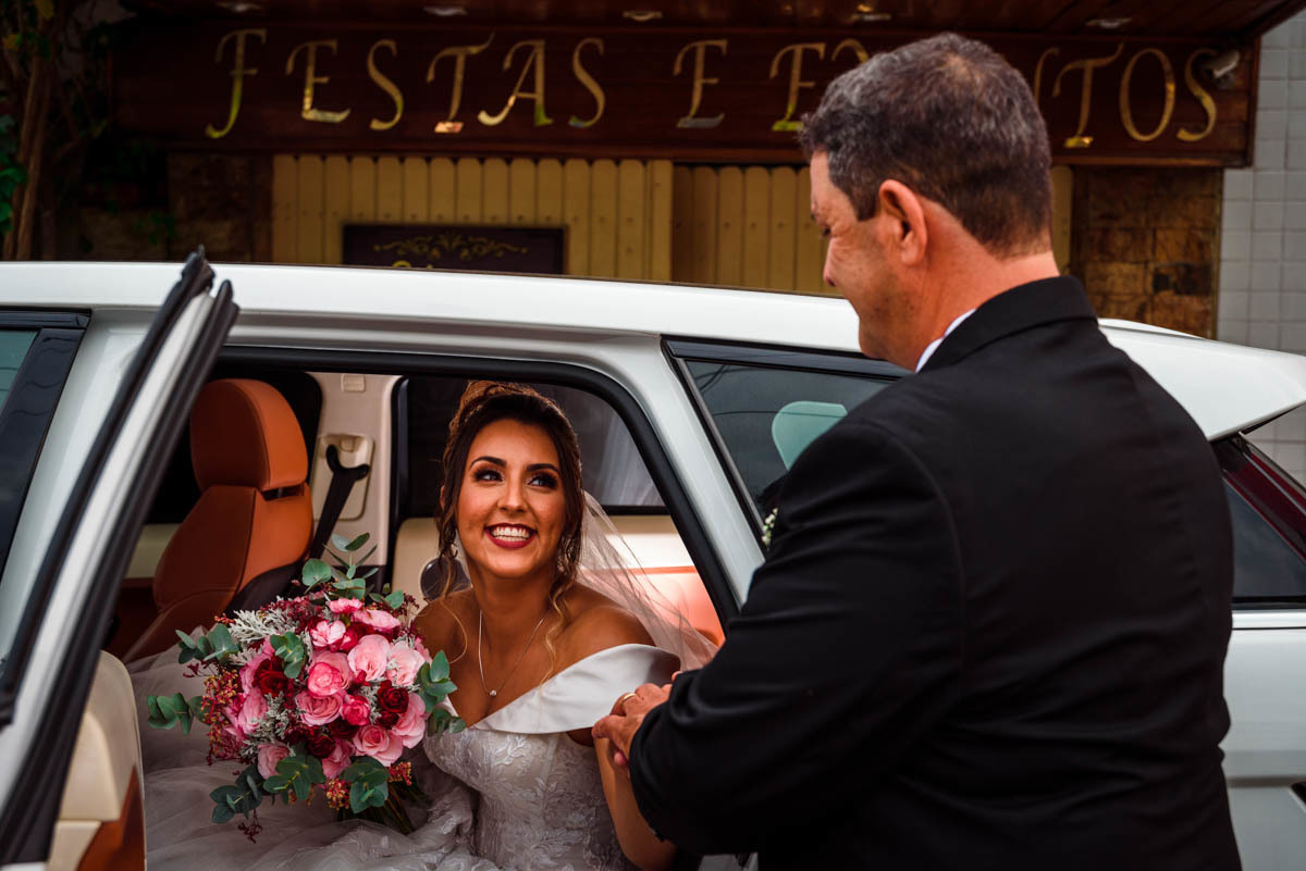 noiva feliz com seu pai