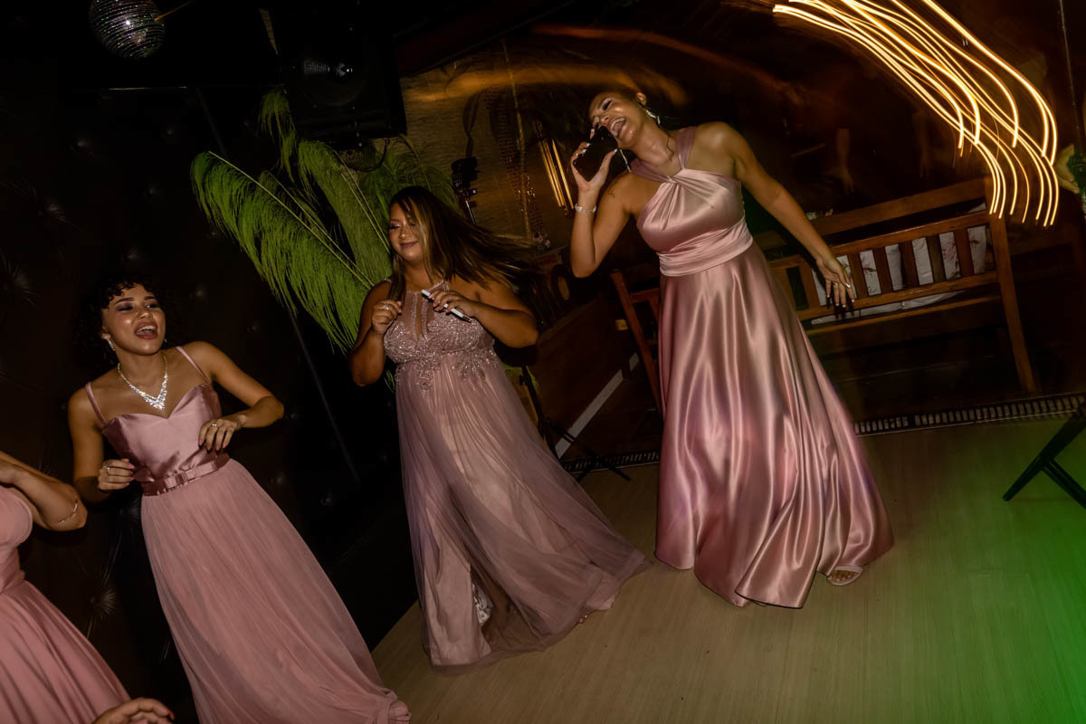 madrinhas na pista de dança