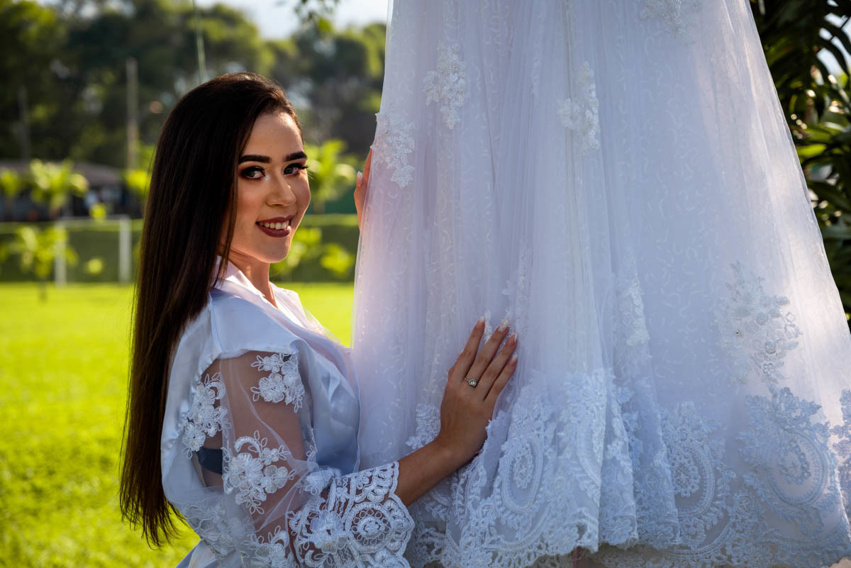 noiva com seu vestido