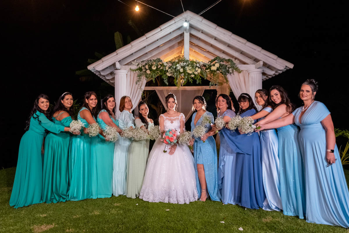 inspiração de foto com as madrinhas