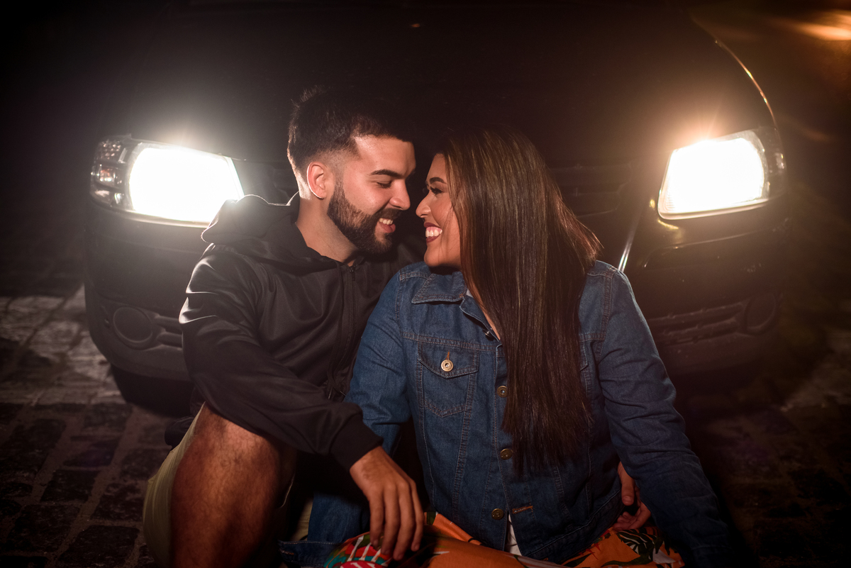 inspiração de foto com o farol do carro