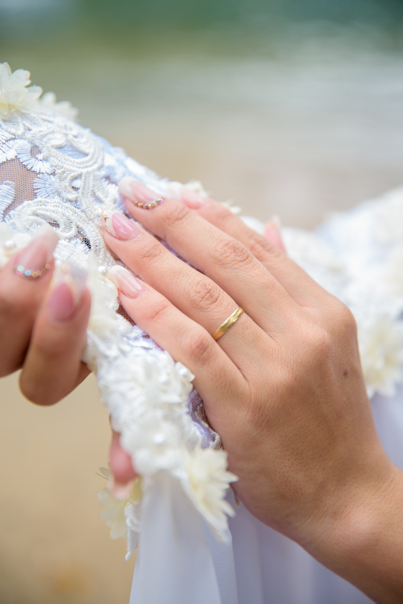 detalhes lindos de um casamento na praia