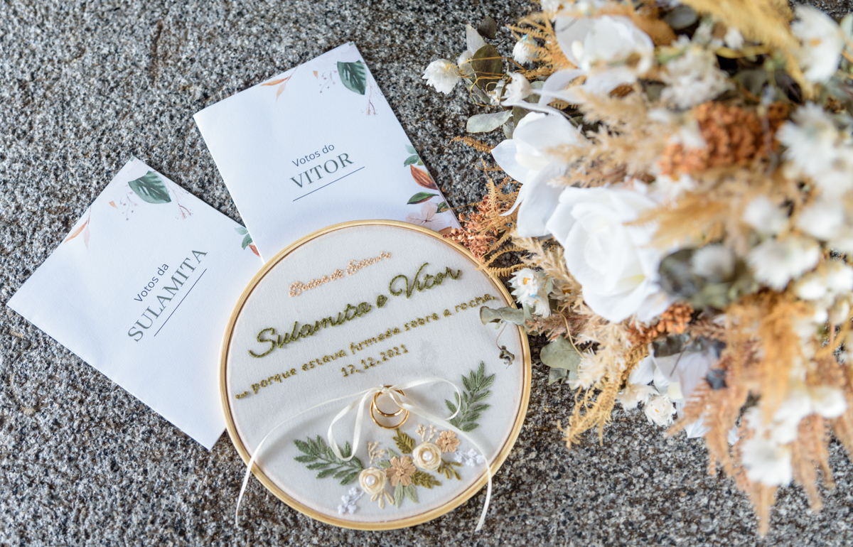 bastidor como porta alianças