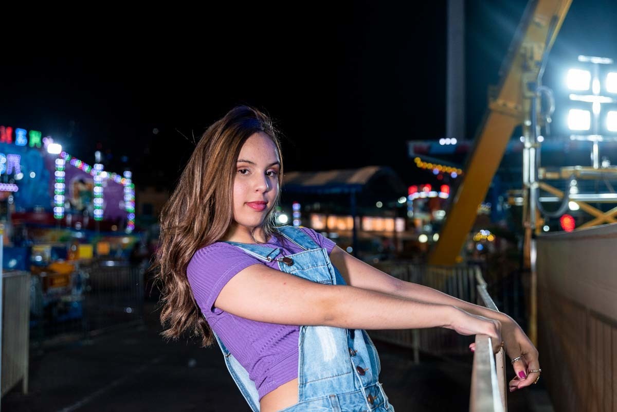 poses para ensaio no parque de diversões