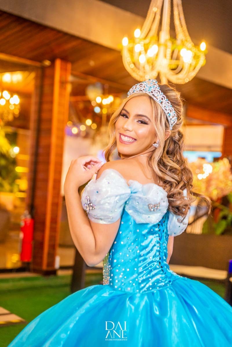 debutante linda demais