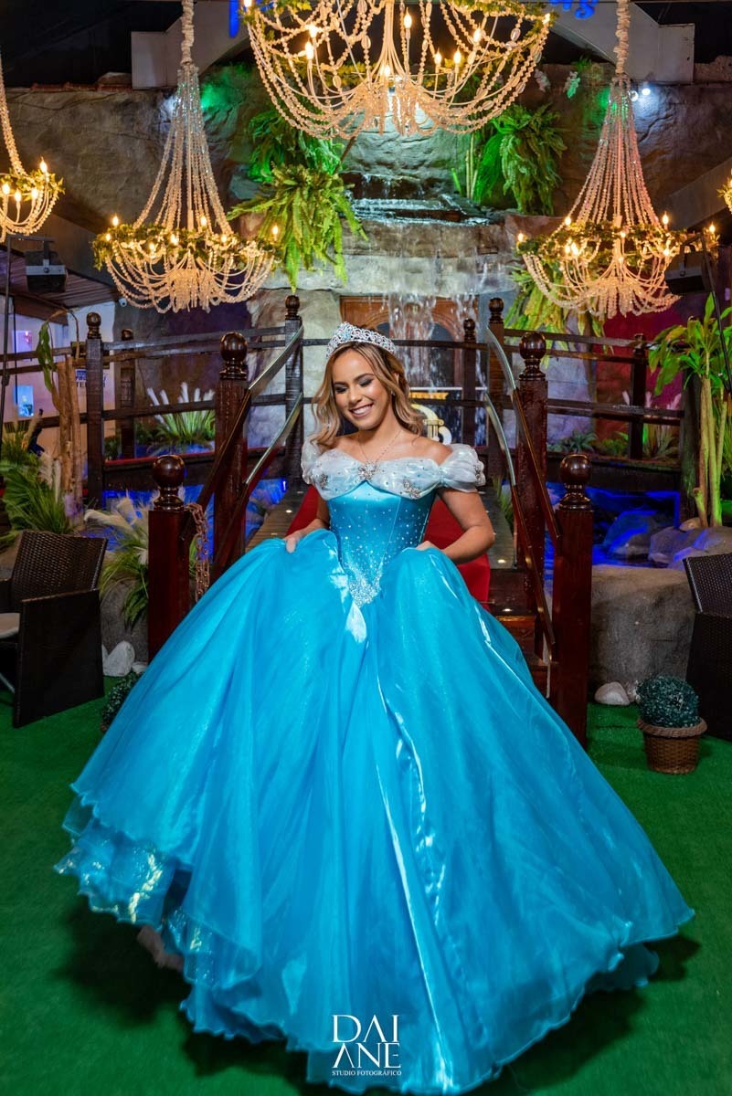 entrada de debutante na festa