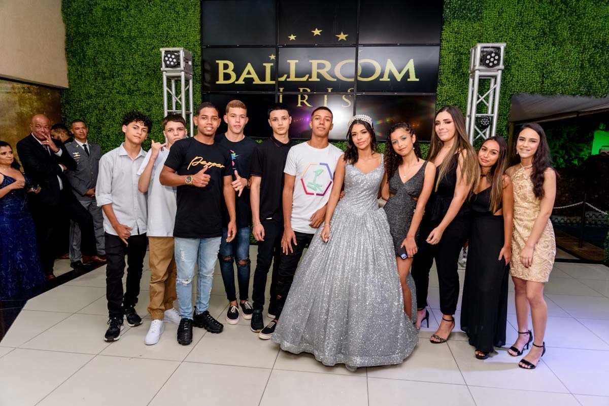 homenagem aos amigos da debutante