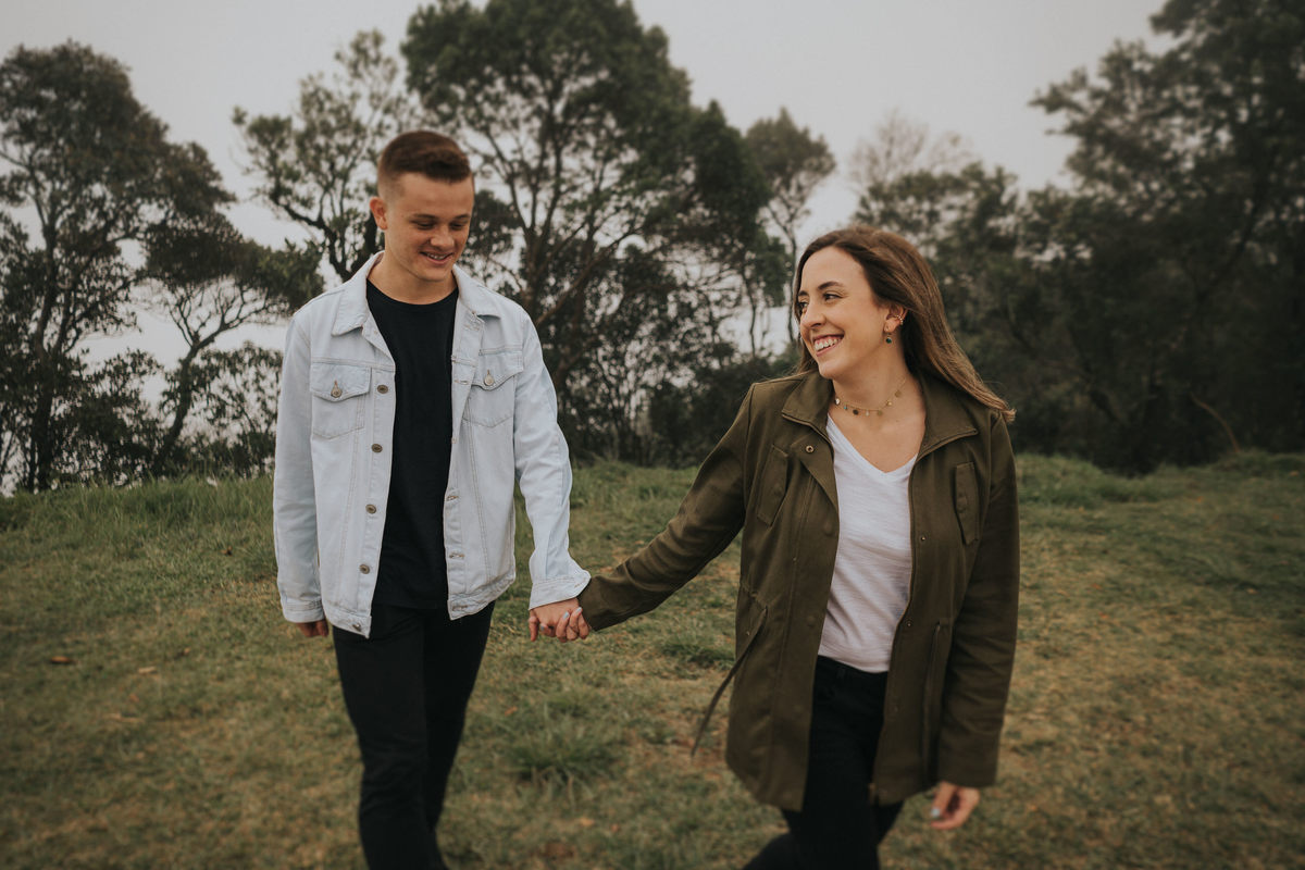 pedido de casamento, casamento, noivos, noiva, anel de noivado, aliança, pedido, wedding, pré-wedding, aliança de noivado, montanha, ensaio fotográfico, pedido na montanha