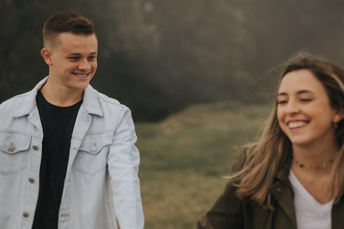 pedido de casamento, casamento, noivos, noiva, anel de noivado, aliança, pedido, wedding, pré-wedding, aliança de noivado, montanha, ensaio fotográfico, pedido na montanha