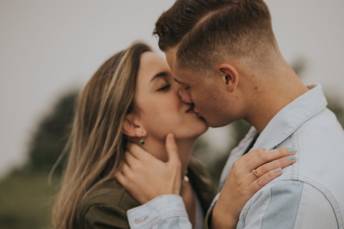 pedido de casamento, casamento, noivos, noiva, anel de noivado, aliança, pedido, wedding, pré-wedding, aliança de noivado, montanha, ensaio fotográfico, pedido na montanha