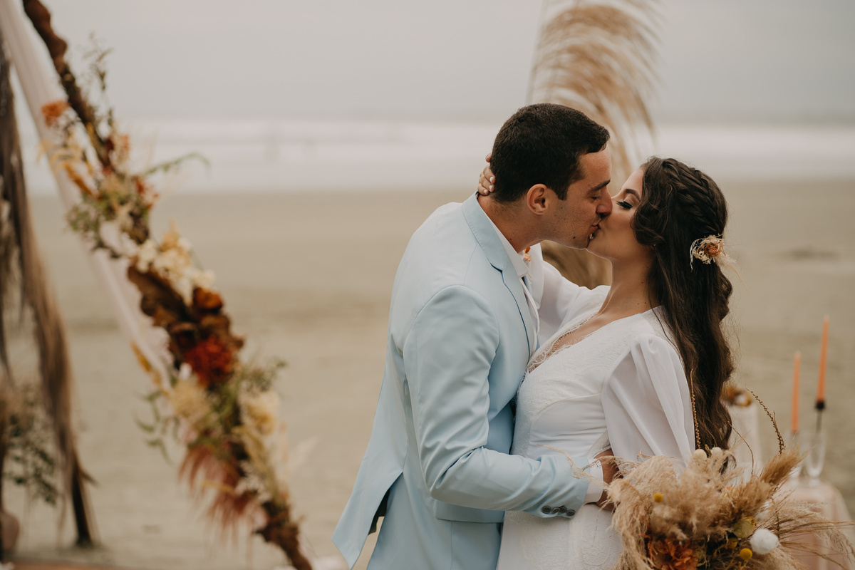 wedding, elopement wedding, elopement, renovação de votos, bodas, casamento na praia, cerimônia de casamento, casamento boho, estilo boho, decoração boho, noiva, vestido de noiva, wedding