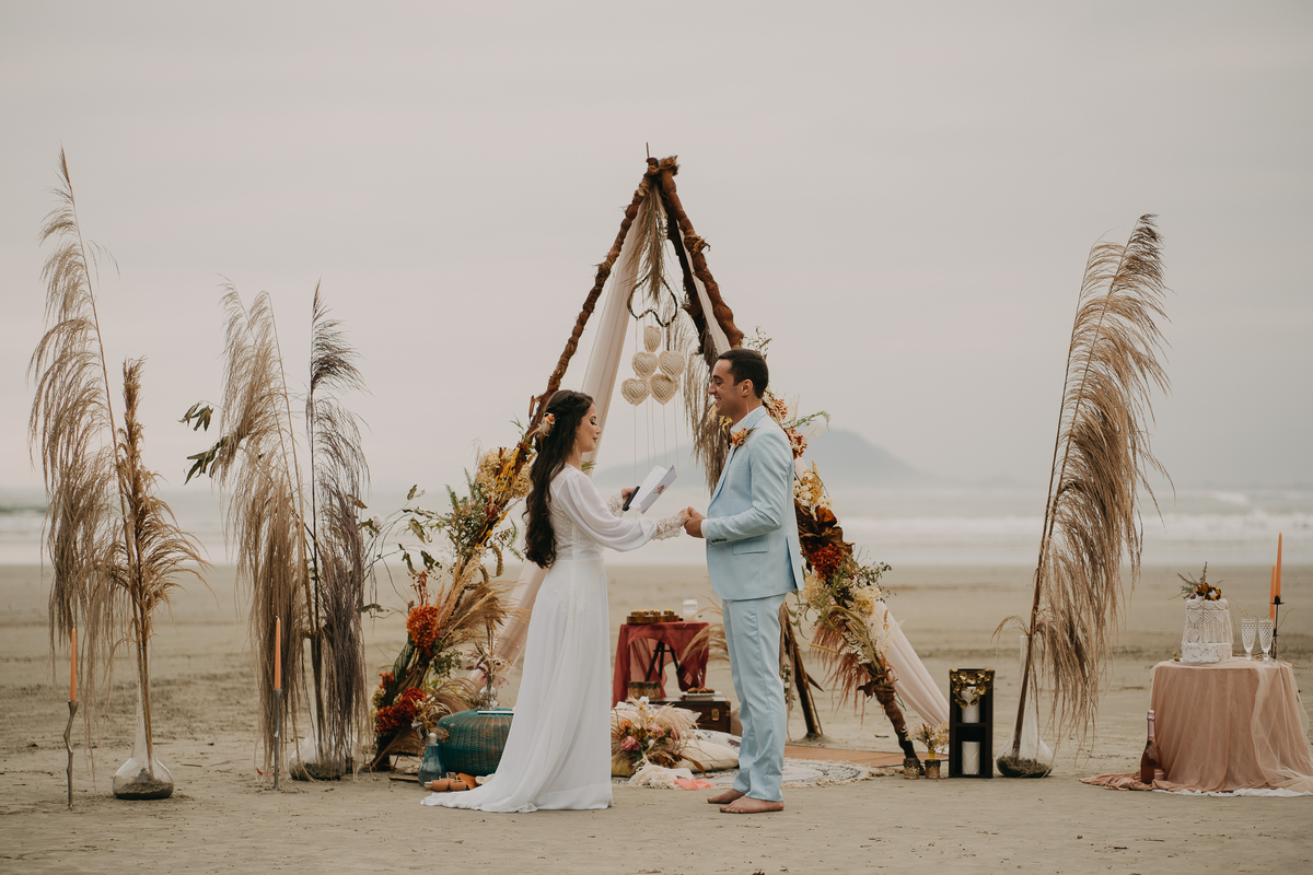 wedding, elopement wedding, elopement, renovação de votos, bodas, casamento na praia, cerimônia de casamento, casamento boho, estilo boho, decoração boho, noiva, vestido de noiva, wedding