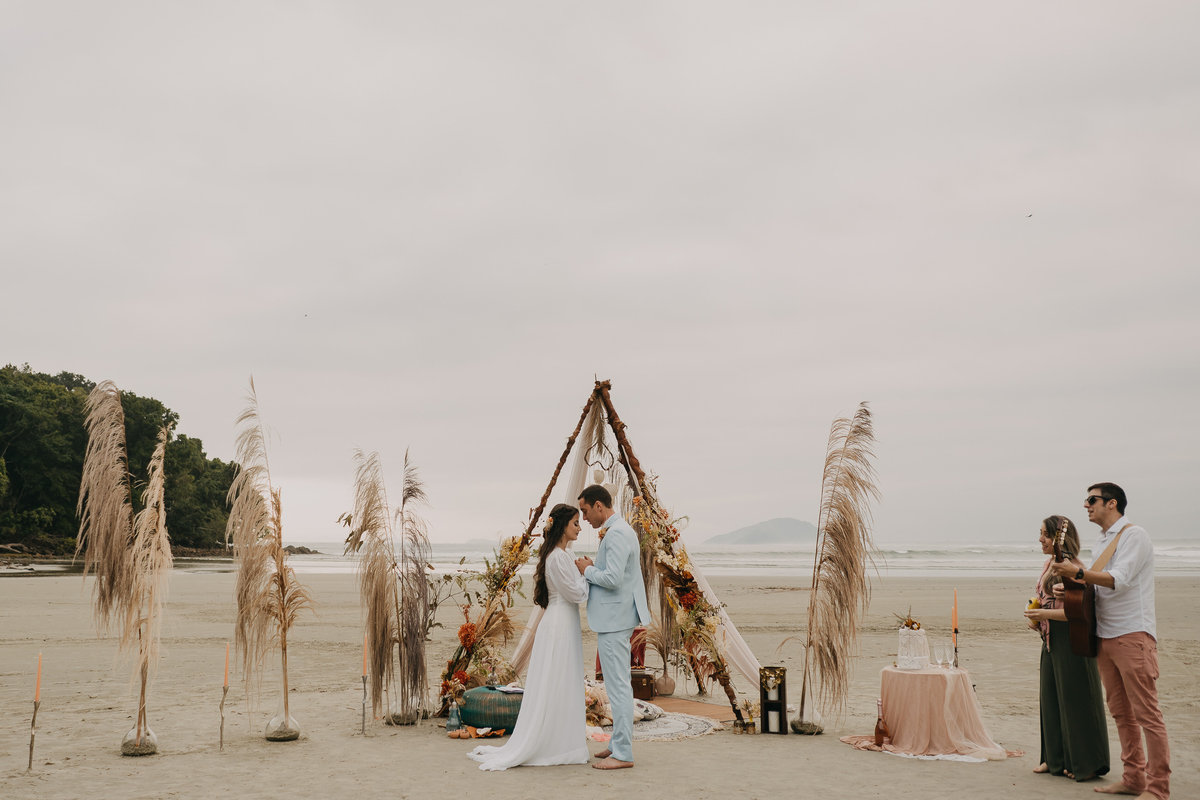 wedding, elopement wedding, elopement, renovação de votos, bodas, casamento na praia, cerimônia de casamento, casamento boho, estilo boho, decoração boho, noiva, vestido de noiva, wedding
