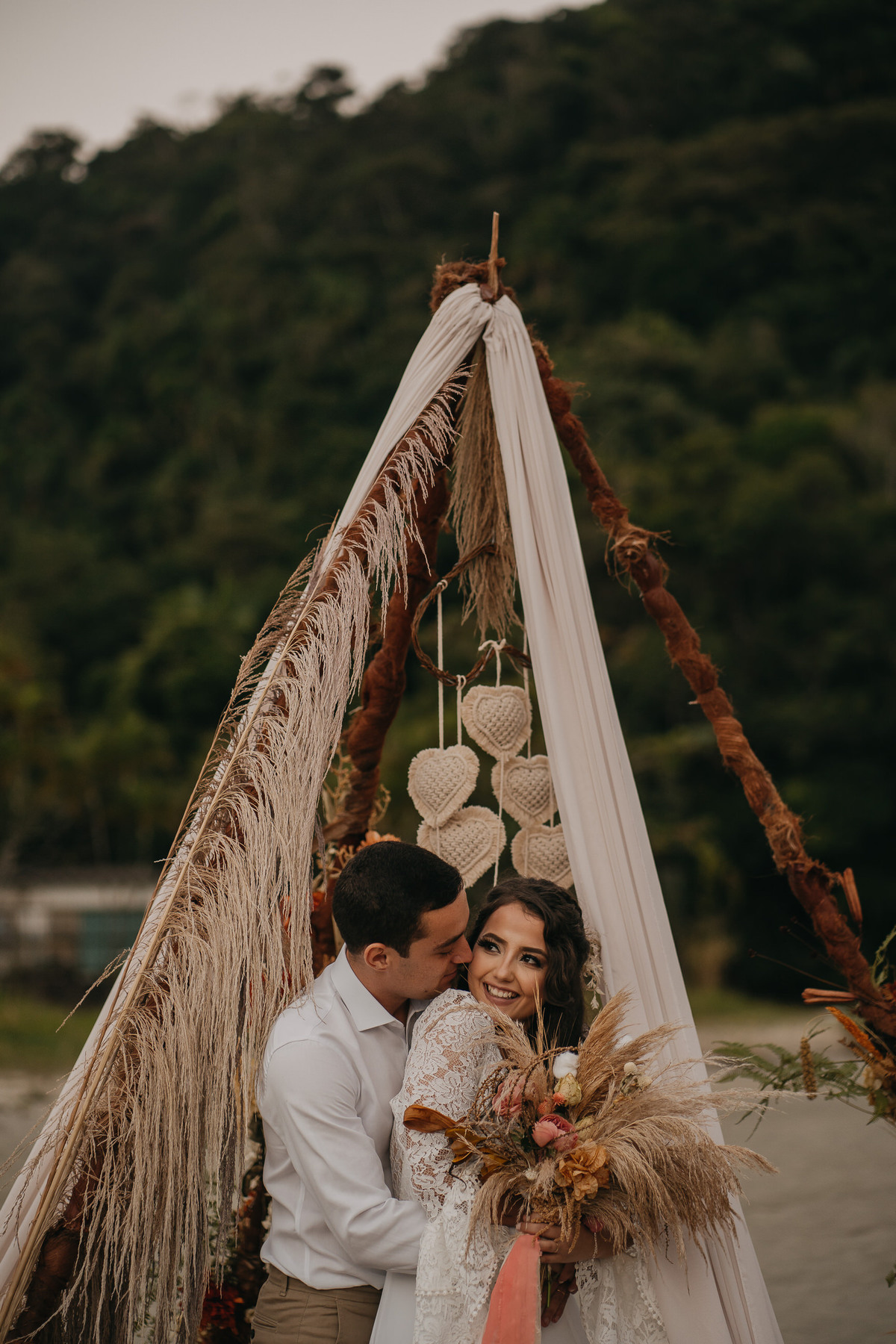 wedding, elopement wedding, elopement, renovação de votos, bodas, casamento na praia, cerimônia de casamento, casamento boho, estilo boho, decoração boho, noiva, vestido de noiva, wedding