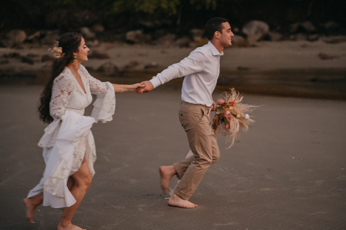 wedding, elopement wedding, elopement, renovação de votos, bodas, casamento na praia, cerimônia de casamento, casamento boho, estilo boho, decoração boho, noiva, vestido de noiva, wedding