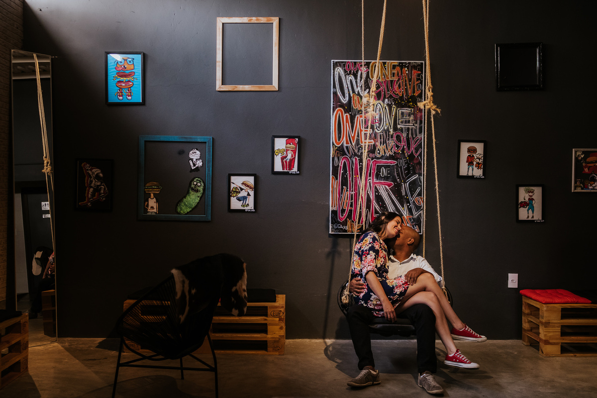 pré-wedding, ensaio fotográfico, fotos de casal, ensaio de casal, fotos em hamburgueria, casamento, one burger, ensaio fotográfico original, ensaio de casal criativo