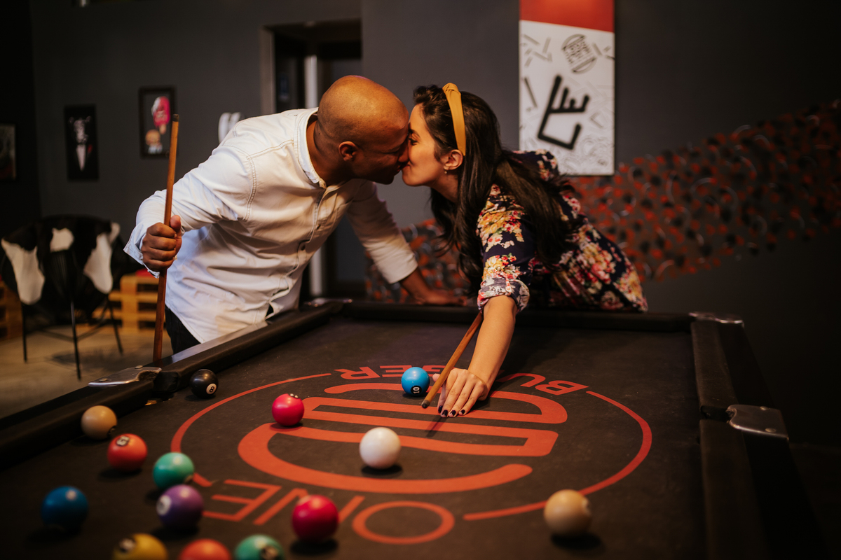 pré-wedding, ensaio fotográfico, fotos de casal, ensaio de casal, fotos em hamburgueria, casamento, one burger, ensaio fotográfico original, ensaio de casal criativo