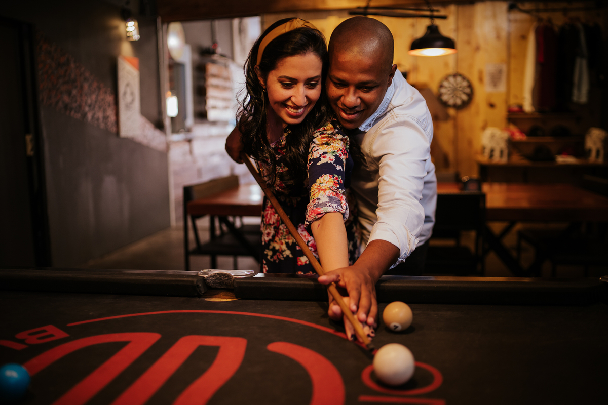 pré-wedding, ensaio fotográfico, fotos de casal, ensaio de casal, fotos em hamburgueria, casamento, one burger, ensaio fotográfico original, ensaio de casal criativo