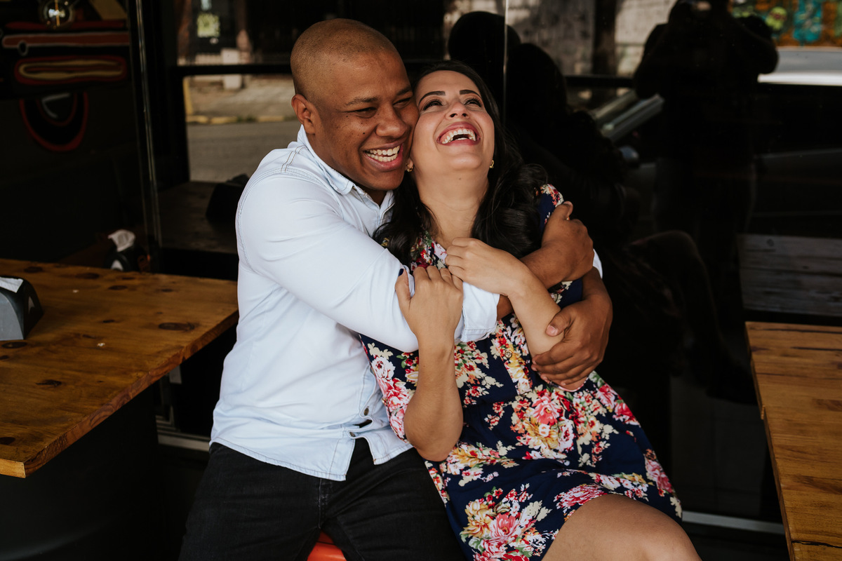 pré-wedding, ensaio fotográfico, fotos de casal, ensaio de casal, fotos em hamburgueria, casamento, one burger, ensaio fotográfico original, ensaio de casal criativo