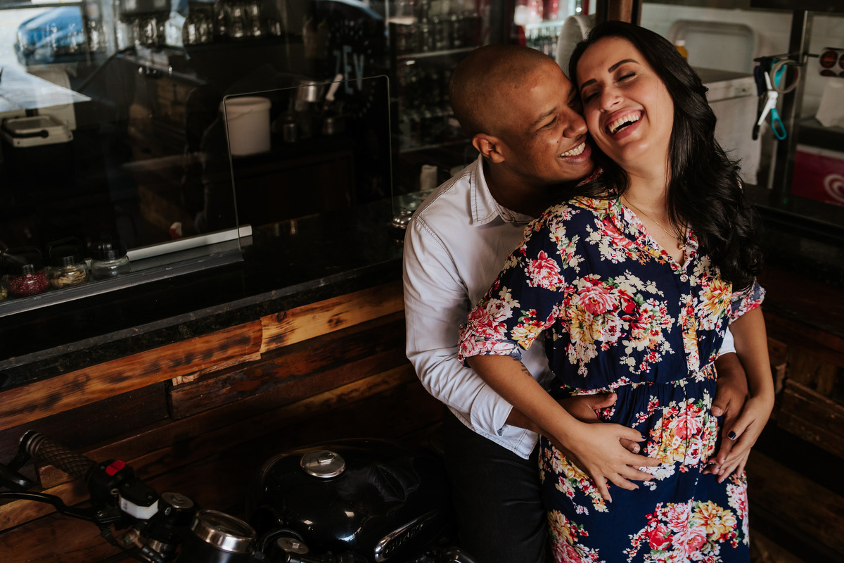 pré-wedding, ensaio fotográfico, fotos de casal, ensaio de casal, fotos em hamburgueria, casamento, one burger, ensaio fotográfico original, ensaio de casal criativo