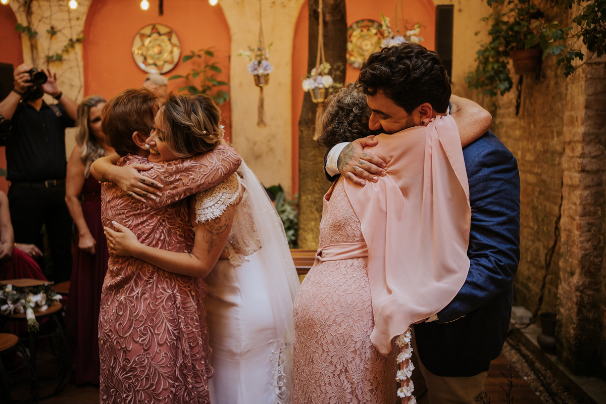 casa quena, mini wedding, casamento, wedding, noiva, dia da noiva, bride, vestido de noiva, maquiagem de noiva, wedding dress, cerimônia de casamento, dia do noivo, casamento moderno, amigos do noiva, madrinhas, padrinhos,wedding dress