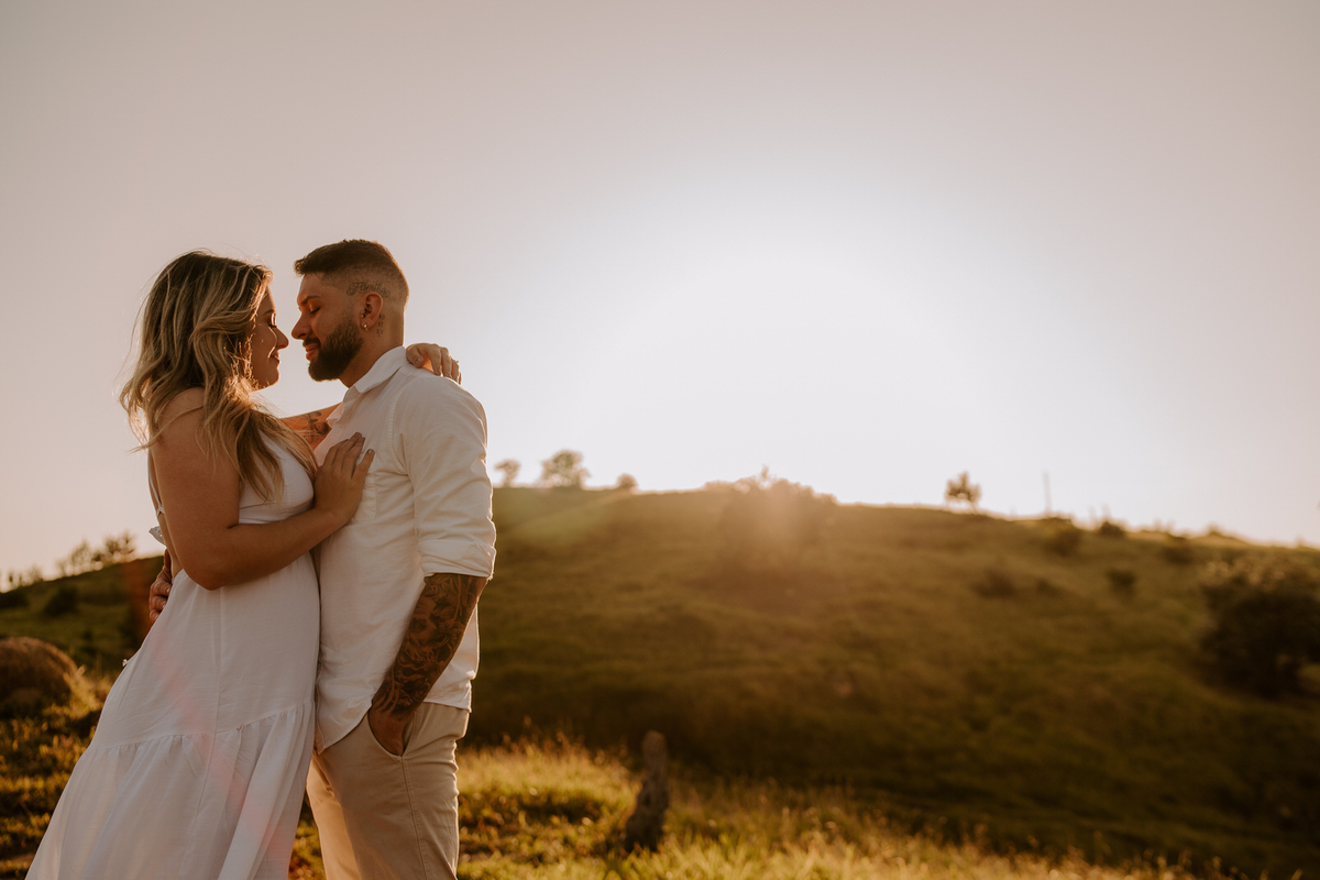 prewedding, wedding, elopement wedding, elopement, ensaio fotográfico, ensaio de foto, ensaio de casal, ensaio fotografico casal, foto de casal, morro do capuava, ensaio externo, foto de casal na montanha, ensaio fotografico casal morro do capuava