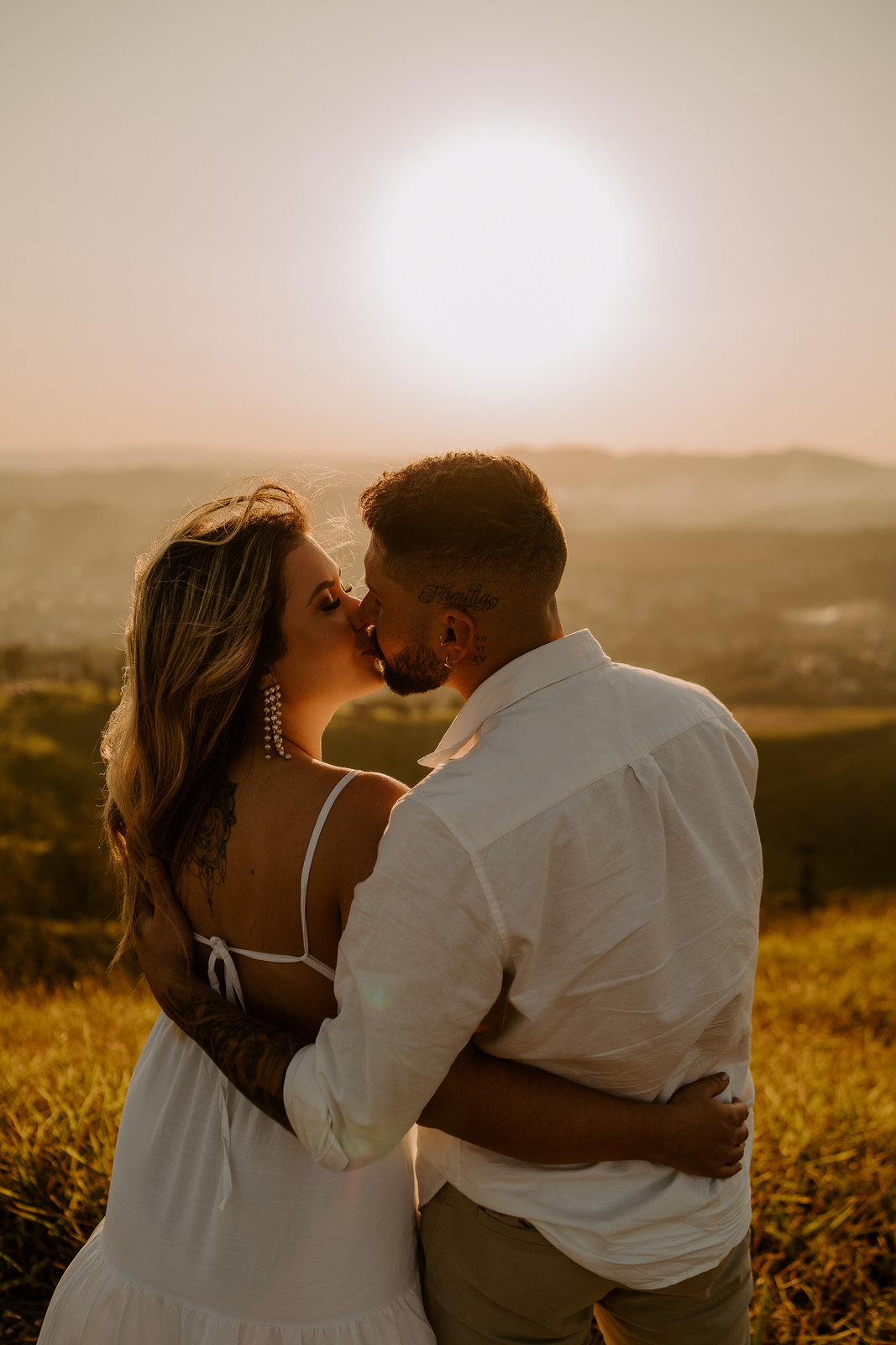 prewedding, wedding, elopement wedding, elopement, ensaio fotográfico, ensaio de foto, ensaio de casal, ensaio fotografico casal, foto de casal, morro do capuava, ensaio externo, foto de casal na montanha, ensaio fotografico casal morro do capuava