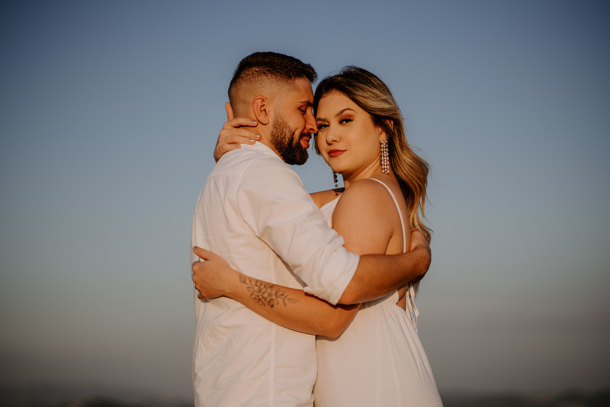 prewedding, wedding, elopement wedding, elopement, ensaio fotográfico, ensaio de foto, ensaio de casal, ensaio fotografico casal, foto de casal, morro do capuava, ensaio externo, foto de casal na montanha, ensaio fotografico casal morro do capuava