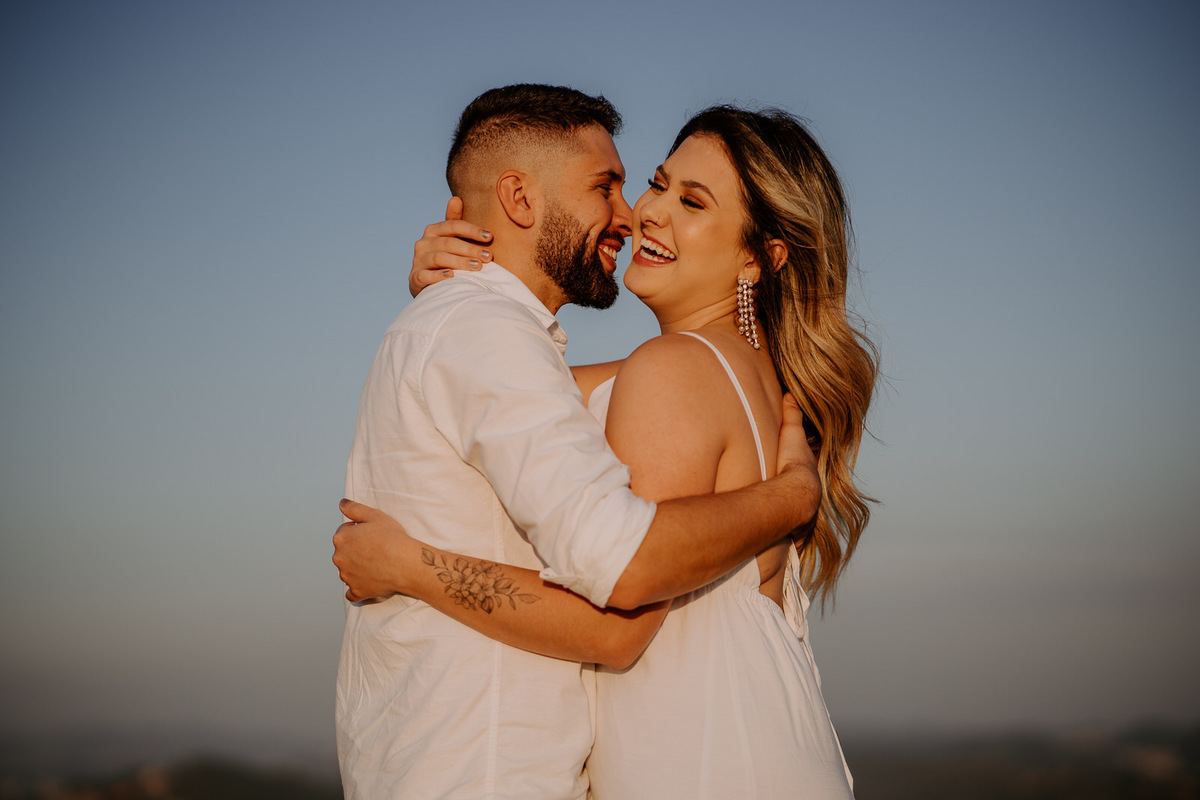 prewedding, wedding, elopement wedding, elopement, ensaio fotográfico, ensaio de foto, ensaio de casal, ensaio fotografico casal, foto de casal, morro do capuava, ensaio externo, foto de casal na montanha, ensaio fotografico casal morro do capuava