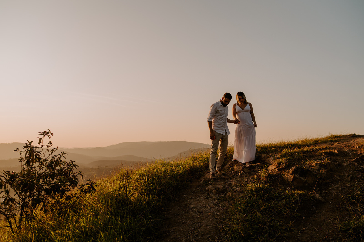 prewedding, wedding, elopement wedding, elopement, ensaio fotográfico, ensaio de foto, ensaio de casal, ensaio fotografico casal, foto de casal, morro do capuava, ensaio externo, foto de casal na montanha, ensaio fotografico casal morro do capuava