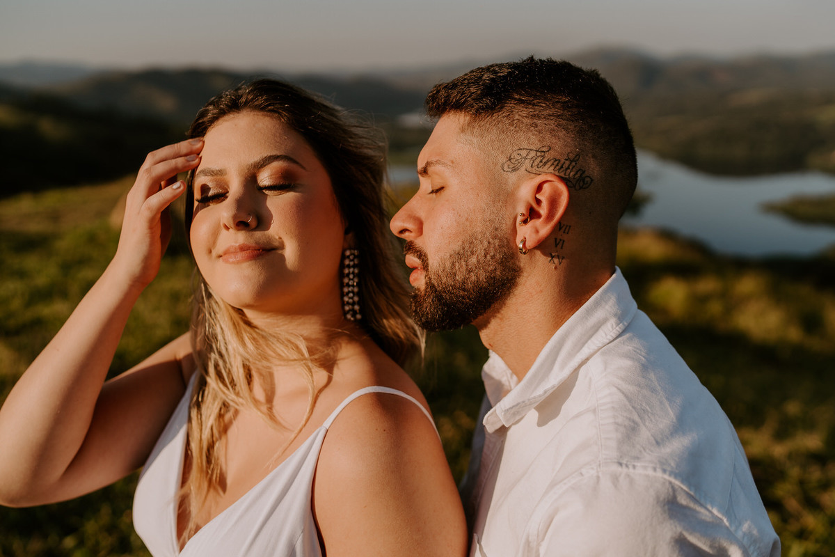 prewedding, wedding, elopement wedding, elopement, ensaio fotográfico, ensaio de foto, ensaio de casal, ensaio fotografico casal, foto de casal, morro do capuava, ensaio externo, foto de casal na montanha, ensaio fotografico casal morro do capuava