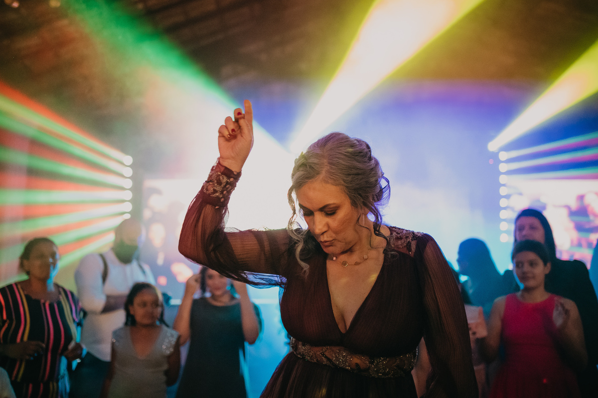 casamento, wedding, noiva, dia da noiva, bride, vestido de noiva, maquiagem de noiva, wedding dress, cerimônia de casamento, dia do noivo, madrinhas, padrinhos, wedding dress, making of, cerimônia com afeto, recanto santa rita, acessórios de noiva