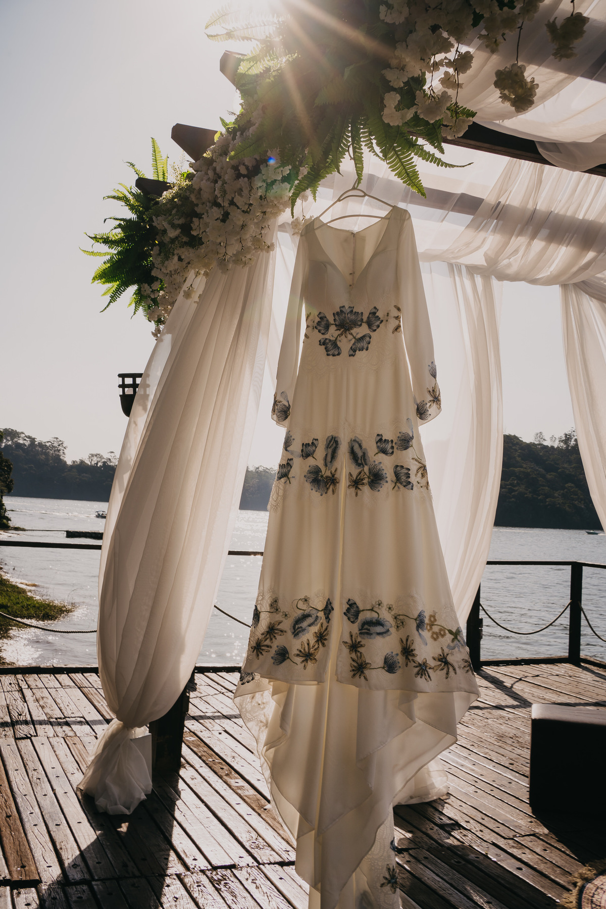 casamento, wedding, noiva, dia da noiva, bride, vestido de noiva, maquiagem de noiva, wedding dress, cerimônia de casamento, dia do noivo, madrinhas, padrinhos, wedding dress, making of, cerimônia com afeto, recanto santa rita, acessórios de noiva