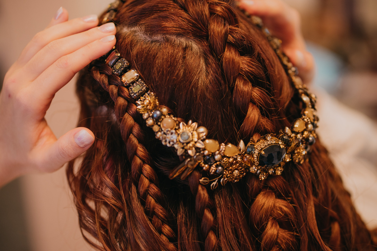 casamento, wedding, noiva, dia da noiva, bride, vestido de noiva, maquiagem de noiva, wedding dress, cerimônia de casamento, dia do noivo, madrinhas, padrinhos, wedding dress, making of, cerimônia com afeto, recanto santa rita, acessórios de noiva