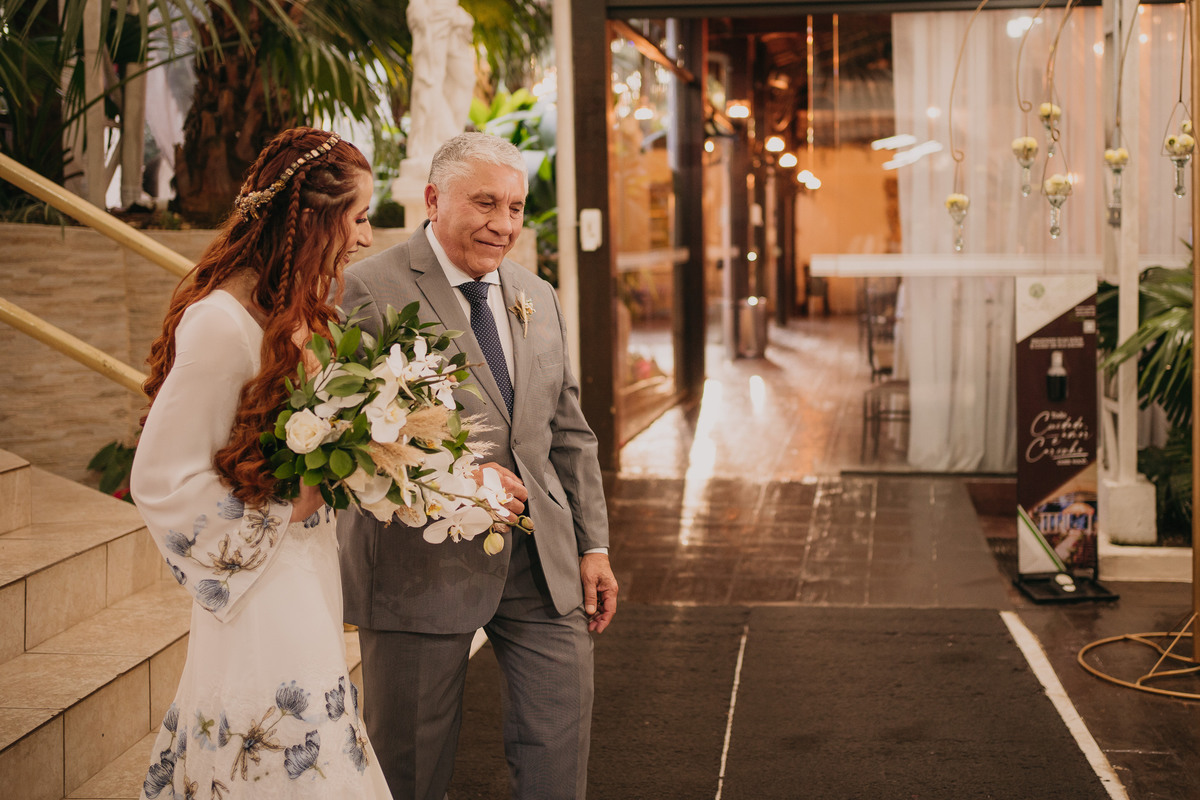 casamento, wedding, noiva, dia da noiva, bride, vestido de noiva, maquiagem de noiva, wedding dress, cerimônia de casamento, dia do noivo, madrinhas, padrinhos, wedding dress, making of, cerimônia com afeto, recanto santa rita, acessórios de noiva