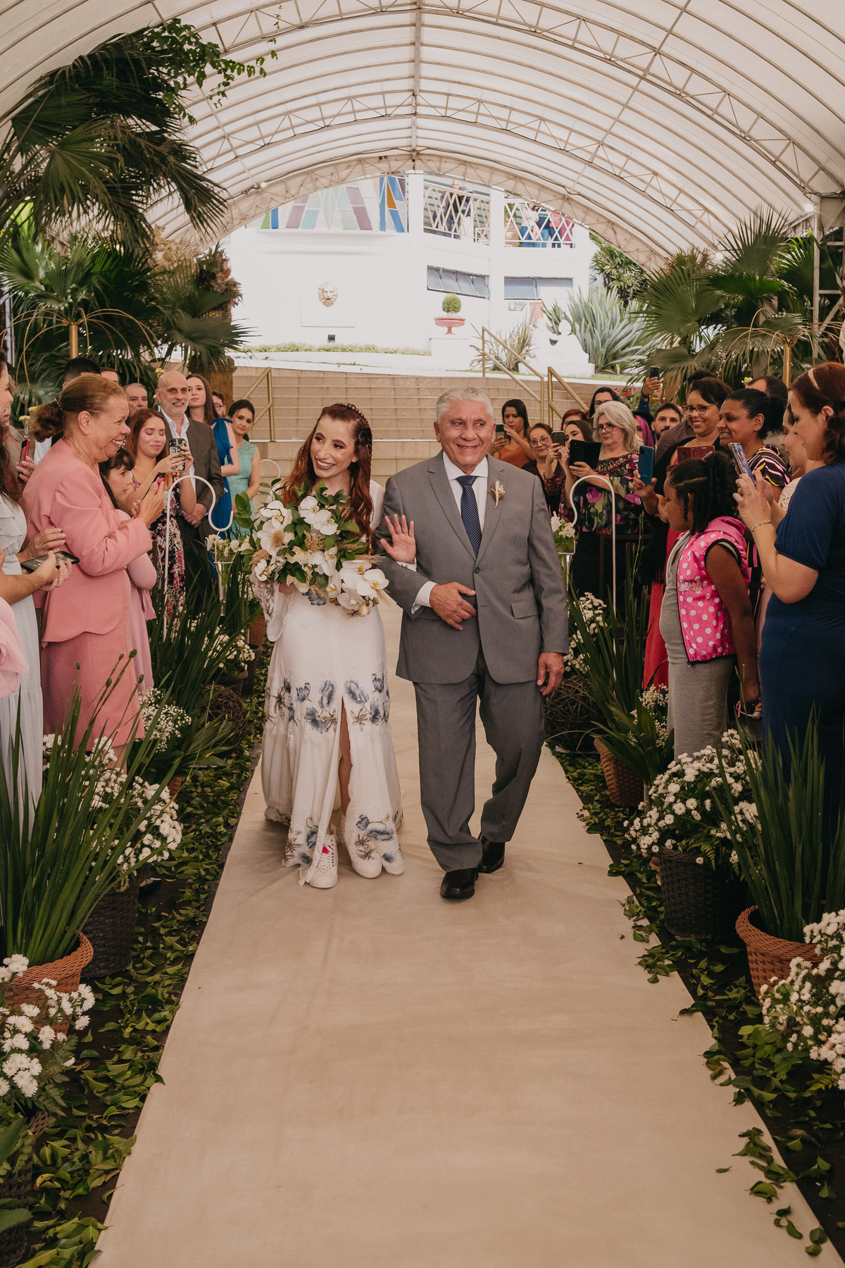 casamento, wedding, noiva, dia da noiva, bride, vestido de noiva, maquiagem de noiva, wedding dress, cerimônia de casamento, dia do noivo, madrinhas, padrinhos, wedding dress, making of, cerimônia com afeto, recanto santa rita, acessórios de noiva