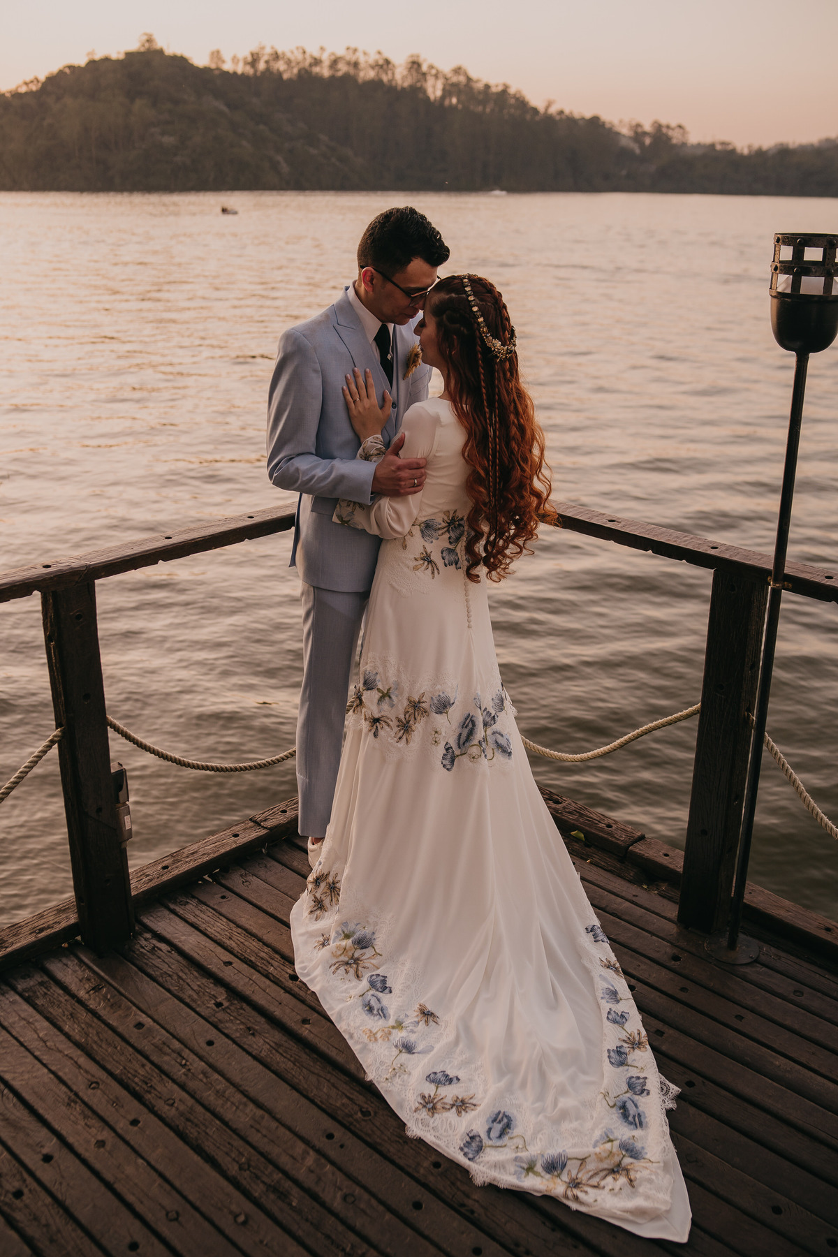 casamento, wedding, noiva, dia da noiva, bride, vestido de noiva, maquiagem de noiva, wedding dress, cerimônia de casamento, dia do noivo, madrinhas, padrinhos, wedding dress, making of, cerimônia com afeto, recanto santa rita, acessórios de noiva