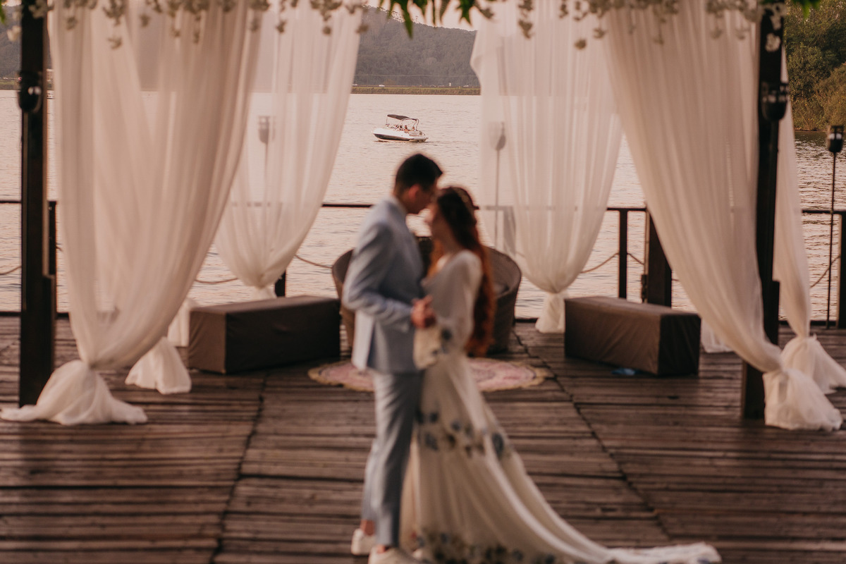 casamento, wedding, noiva, dia da noiva, bride, vestido de noiva, maquiagem de noiva, wedding dress, cerimônia de casamento, dia do noivo, madrinhas, padrinhos, wedding dress, making of, cerimônia com afeto, recanto santa rita, acessórios de noiva