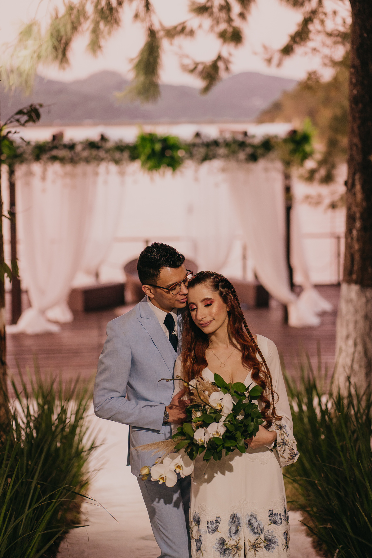 casamento, wedding, noiva, dia da noiva, bride, vestido de noiva, maquiagem de noiva, wedding dress, cerimônia de casamento, dia do noivo, madrinhas, padrinhos, wedding dress, making of, cerimônia com afeto, recanto santa rita, acessórios de noiva