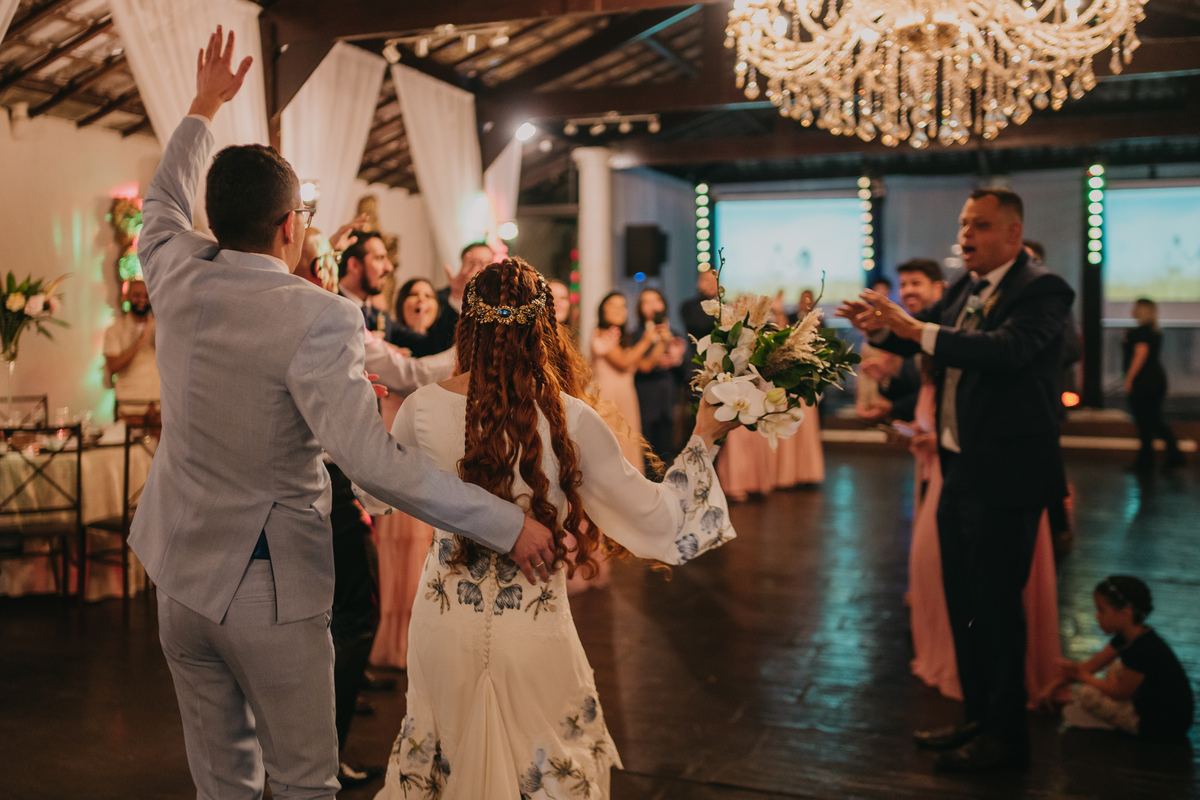 casamento, wedding, noiva, dia da noiva, bride, vestido de noiva, maquiagem de noiva, wedding dress, cerimônia de casamento, dia do noivo, madrinhas, padrinhos, wedding dress, making of, cerimônia com afeto, recanto santa rita, acessórios de noiva