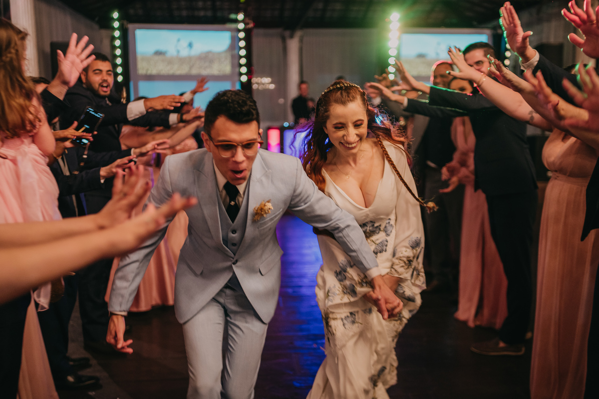 casamento, wedding, noiva, dia da noiva, bride, vestido de noiva, maquiagem de noiva, wedding dress, cerimônia de casamento, dia do noivo, madrinhas, padrinhos, wedding dress, making of, cerimônia com afeto, recanto santa rita, acessórios de noiva