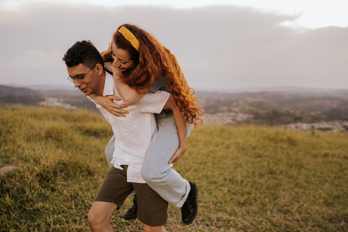 prewedding, wedding, elopement wedding, ensaio fotográfico, ensaio de foto, ensaio de casal, ensaio fotografico casal, foto de casal, morro do capuava, ensaio externo, foto de casal na montanha, ensaio fotografico casal morro do capuava