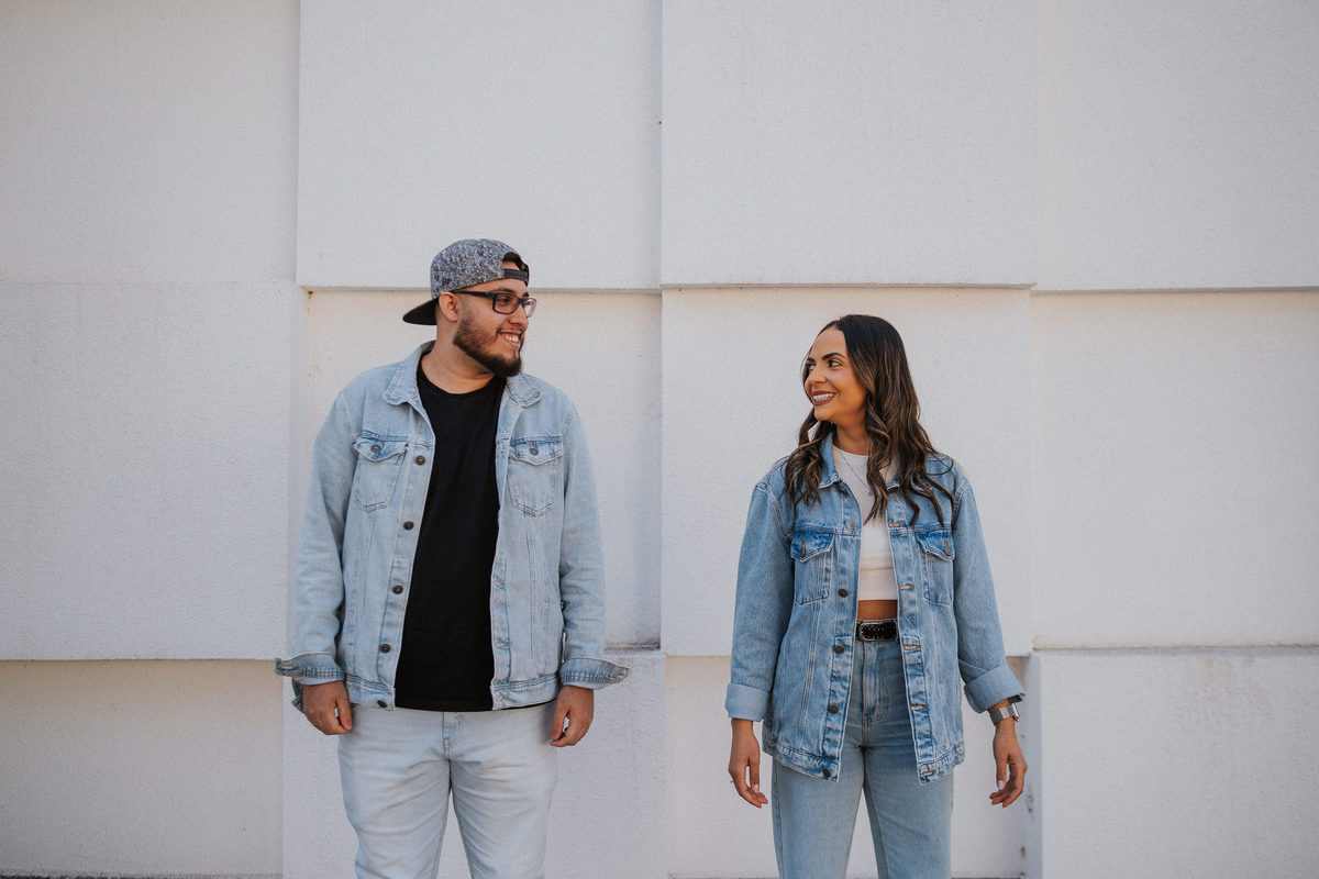 pre-wedding, wedding, ensaio fotográfico, ensaio de foto, ensaio de casal, ensaio fotografico casal, foto de casal, ensaio urbano, ensaio externo, ensaio fotográfico urbano, pré-wedding urbano