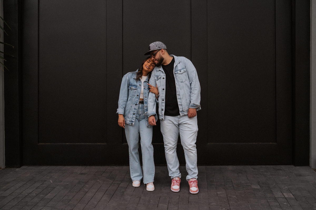 pre-wedding, wedding, ensaio fotográfico, ensaio de foto, ensaio de casal, ensaio fotografico casal, foto de casal, ensaio urbano, ensaio externo, ensaio fotográfico urbano, pré-wedding urbano